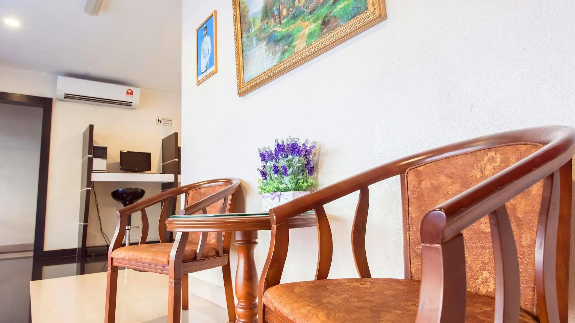 Hotel Lavender Inn Nusa Bestari